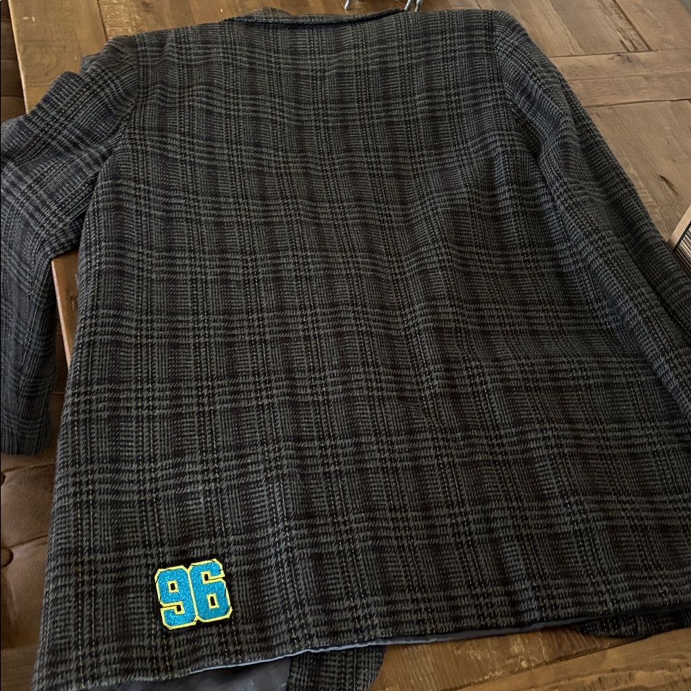 Vintage Plaid Blazer with Fun Patches - Picture 4 of 4